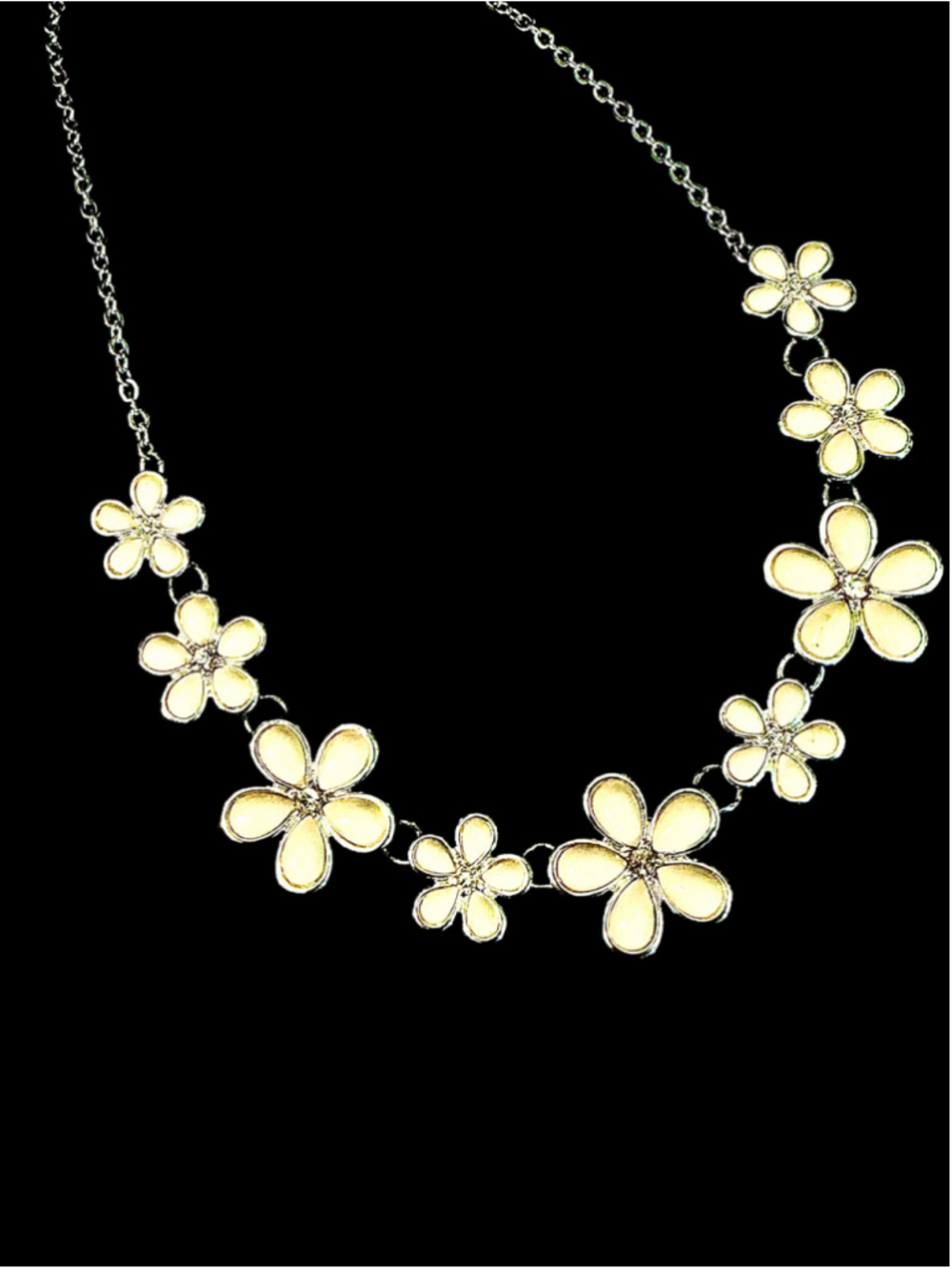 Trendy White & Silver Floral Necklace - Perfect for any occasion